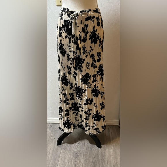 Maxi skirt - Picture 2 of 10